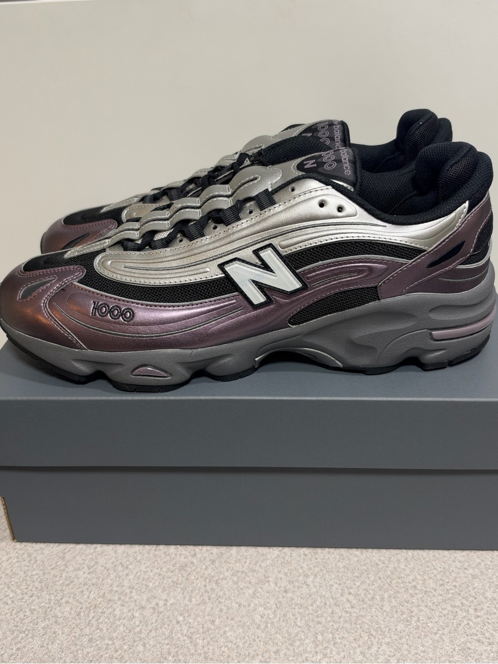 New Balance 1000 Dark Ice Wine Size 15 Men
NEW M1000EGY